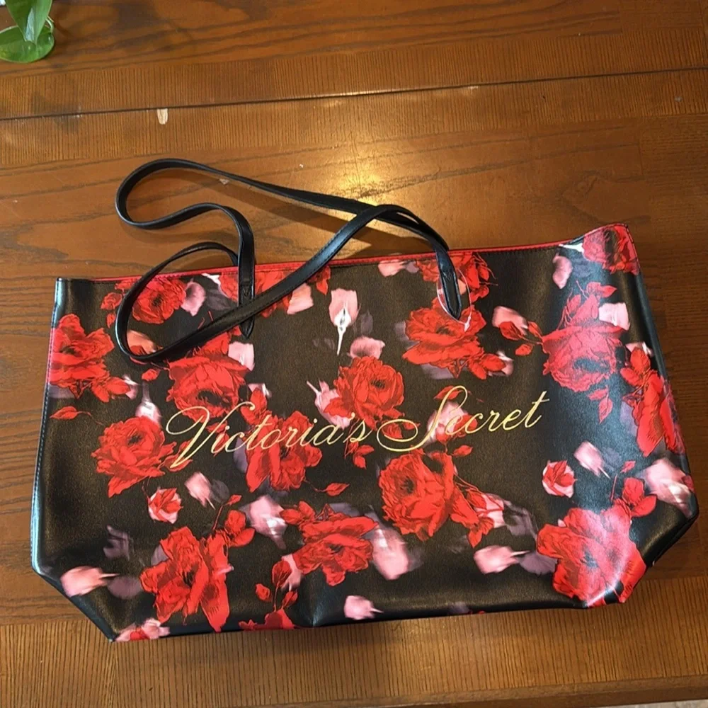 NWOT- Victoria's Secret Tote Bag.